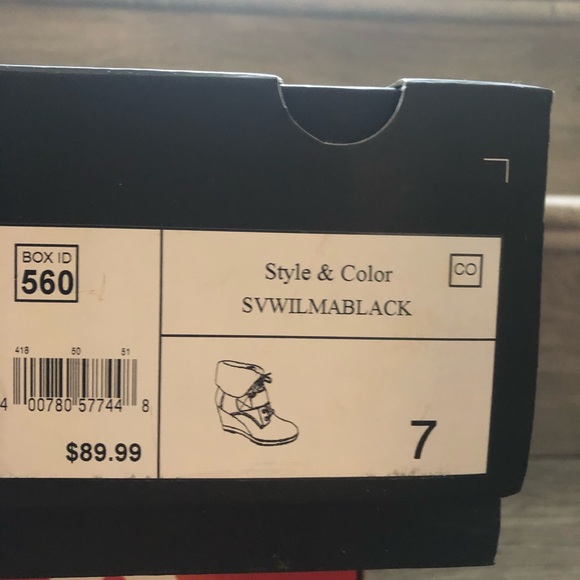 Vera Wang Black Bootie - Picture 7 of 7